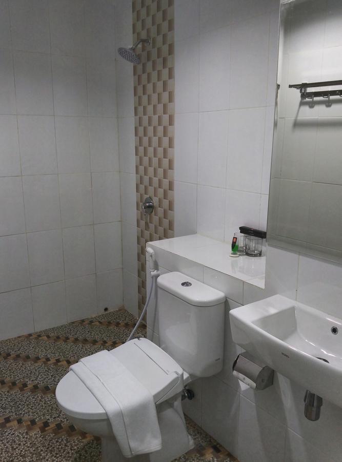 Grand Indobaru Hotel Selatpanjang Extérieur photo