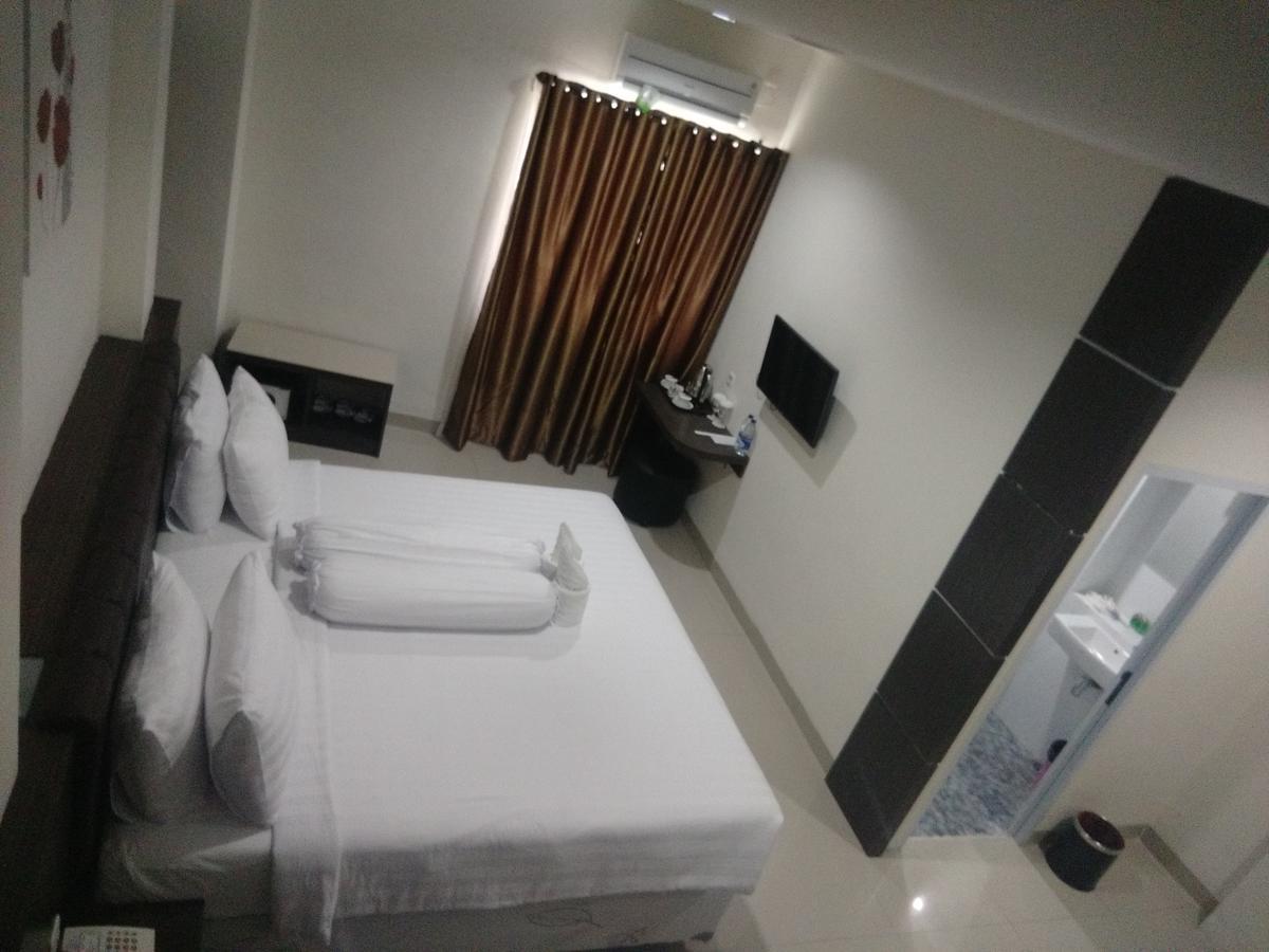 Grand Indobaru Hotel Selatpanjang Extérieur photo