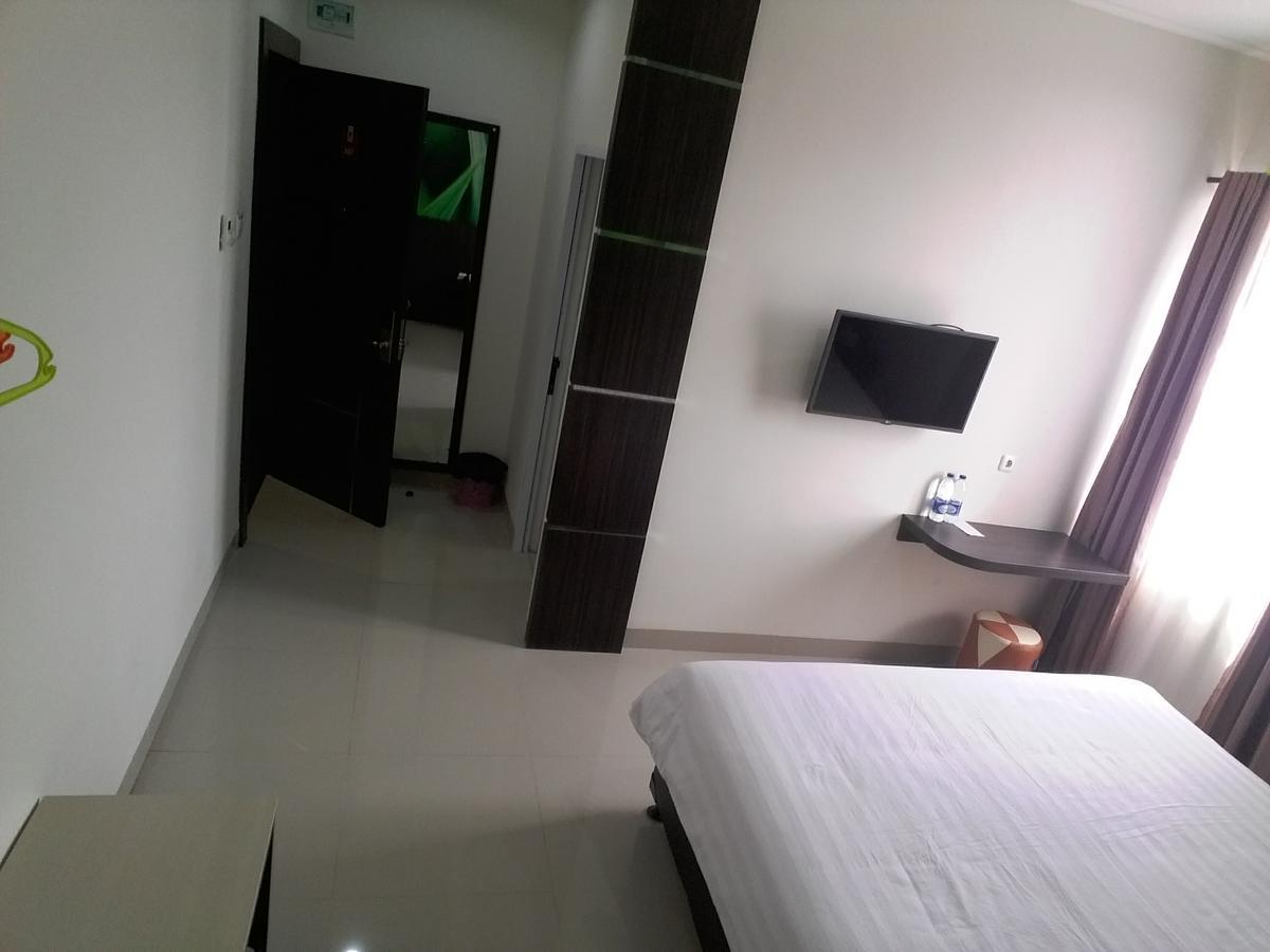 Grand Indobaru Hotel Selatpanjang Extérieur photo