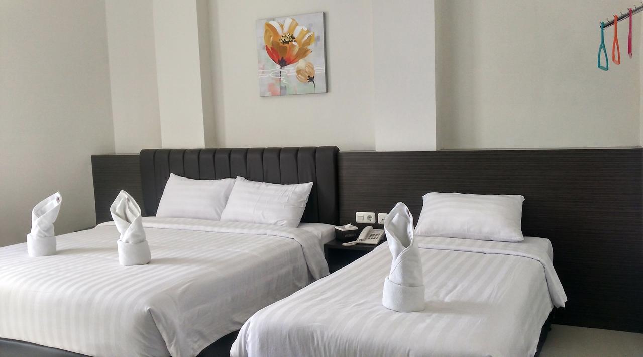 Grand Indobaru Hotel Selatpanjang Extérieur photo