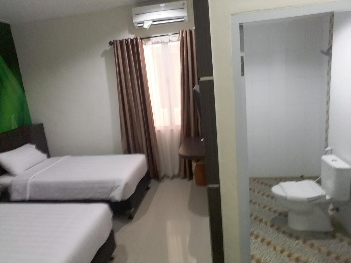 Grand Indobaru Hotel Selatpanjang Extérieur photo