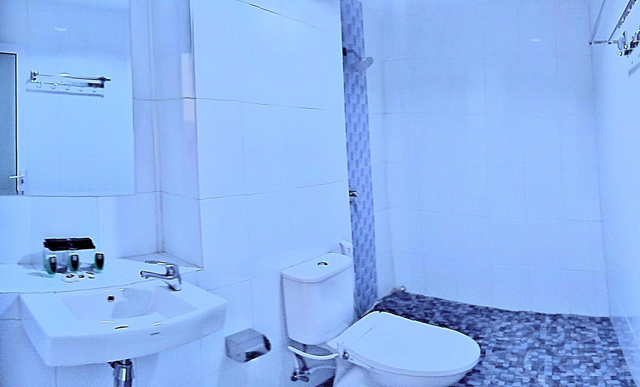 Grand Indobaru Hotel Selatpanjang Extérieur photo