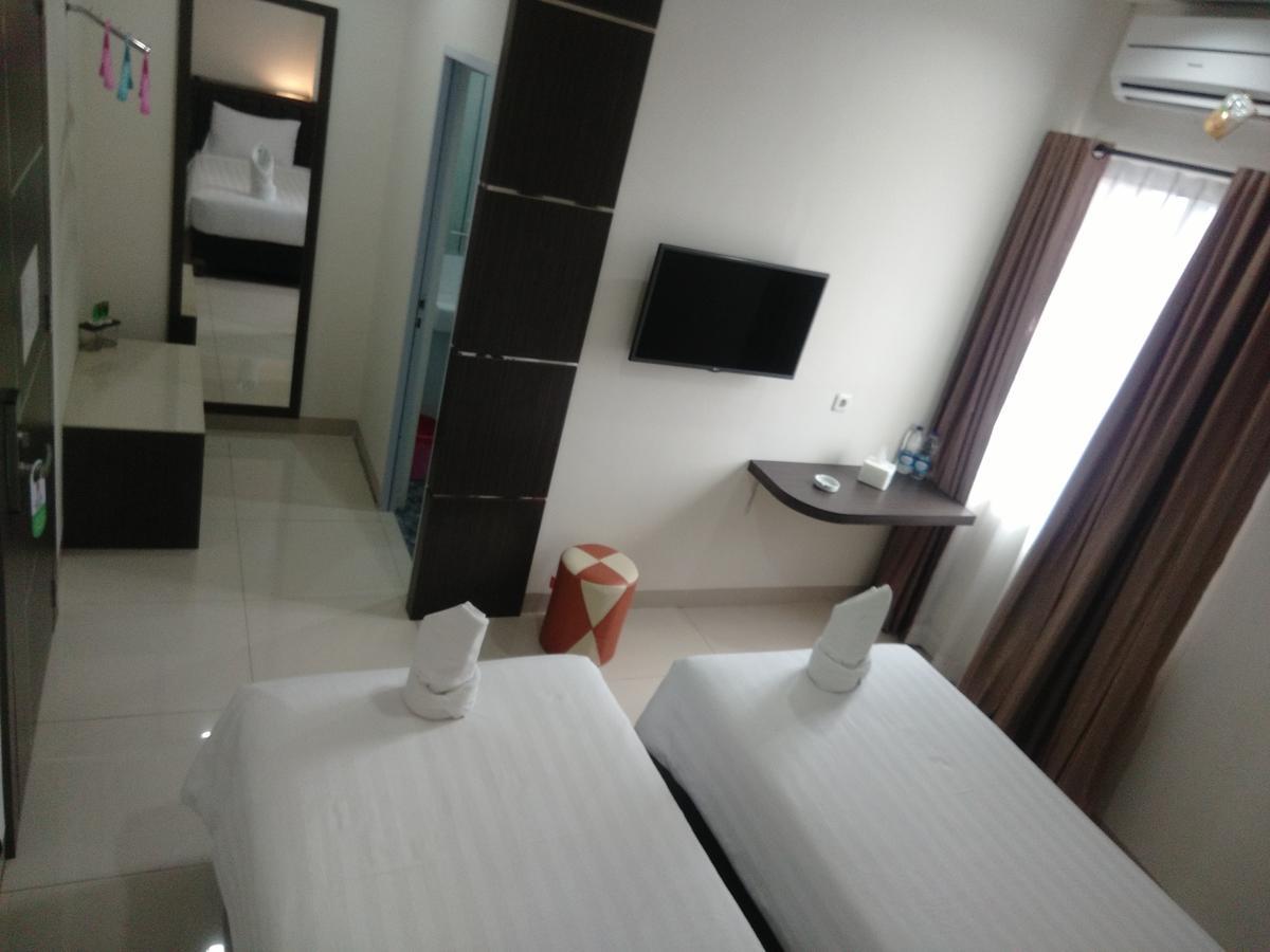 Grand Indobaru Hotel Selatpanjang Extérieur photo