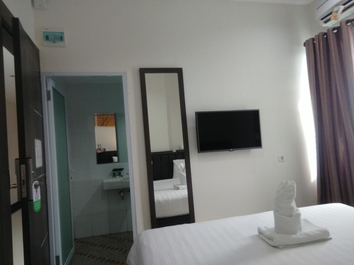 Grand Indobaru Hotel Selatpanjang Extérieur photo