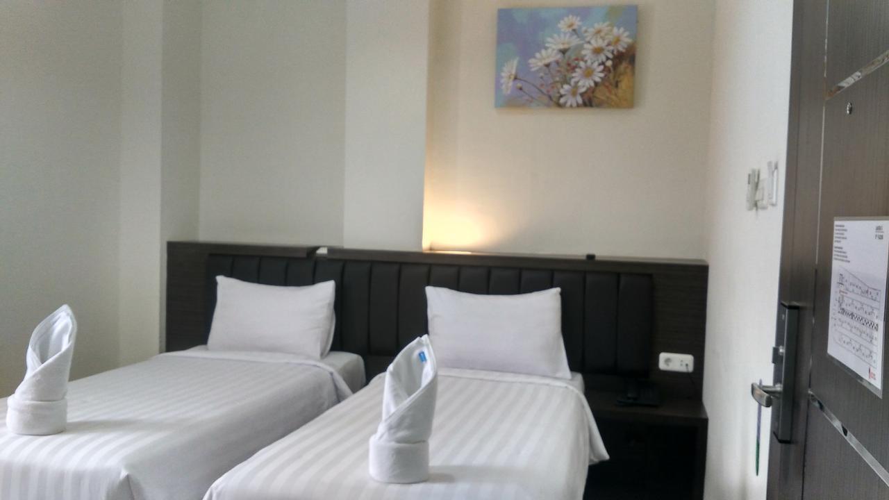 Grand Indobaru Hotel Selatpanjang Extérieur photo